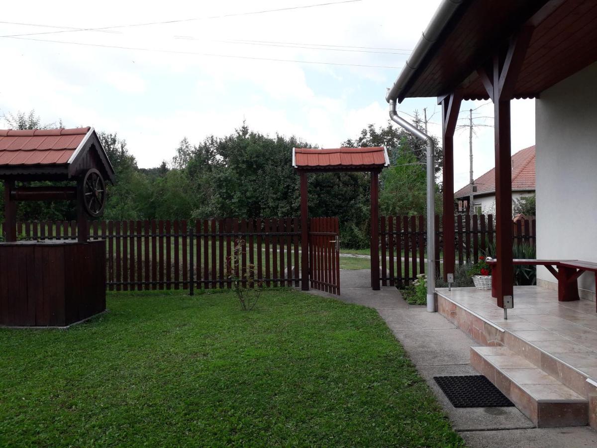 Matyasmadar Vendeghaz Hotel Tard Bagian luar foto