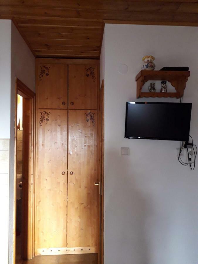 Matyasmadar Vendeghaz Hotel Tard Bagian luar foto