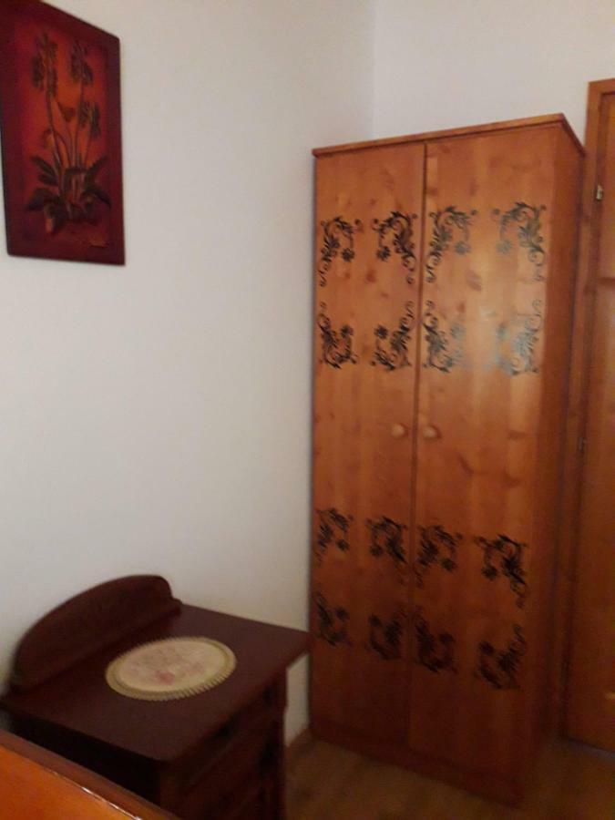 Matyasmadar Vendeghaz Hotel Tard Bagian luar foto